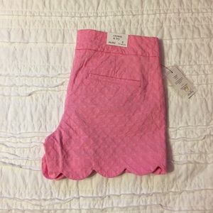 💓Crown & Ivy Pink Scallop Shorts💓